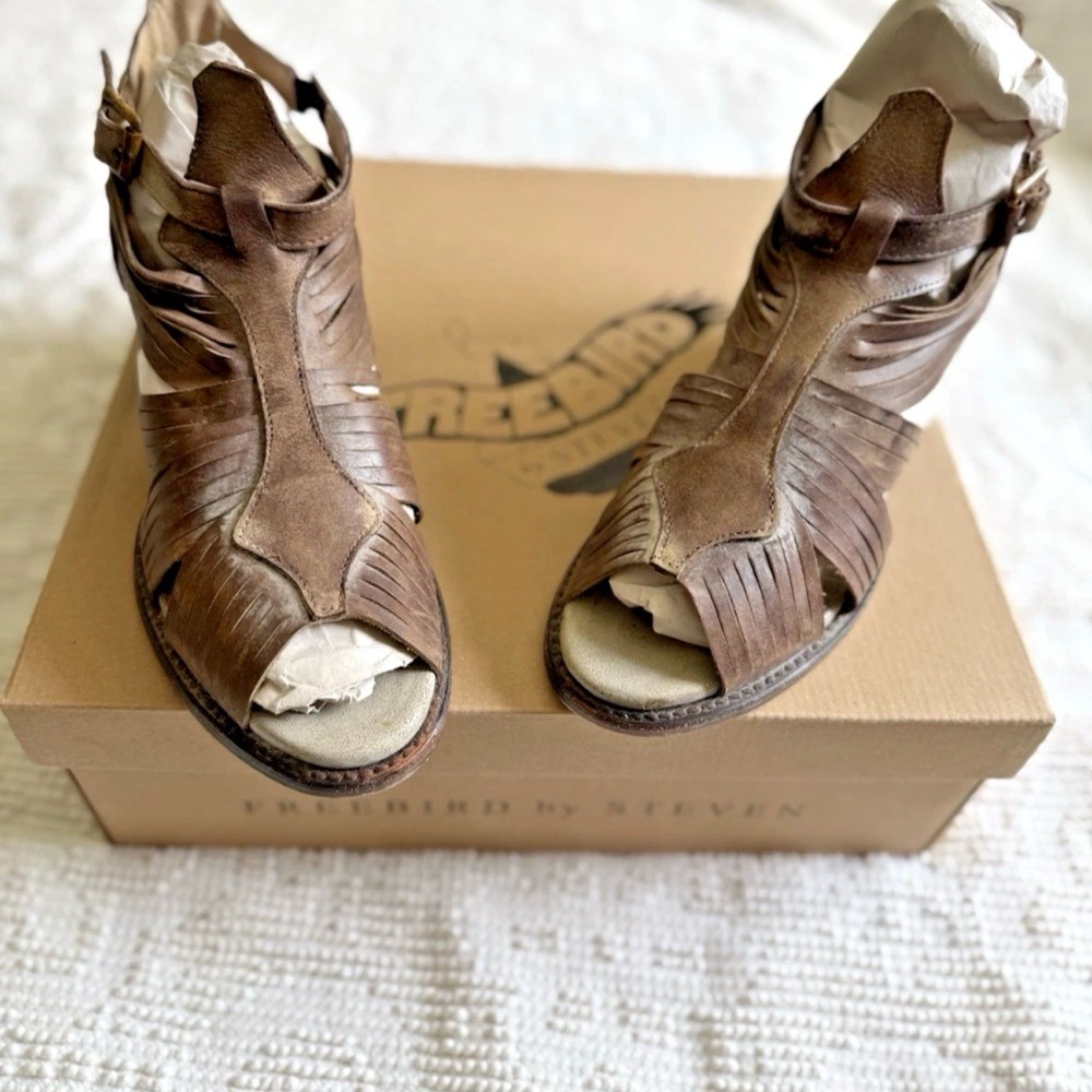 Freebird by Steven Brown Leather Cutout Peep-Toe Sandals